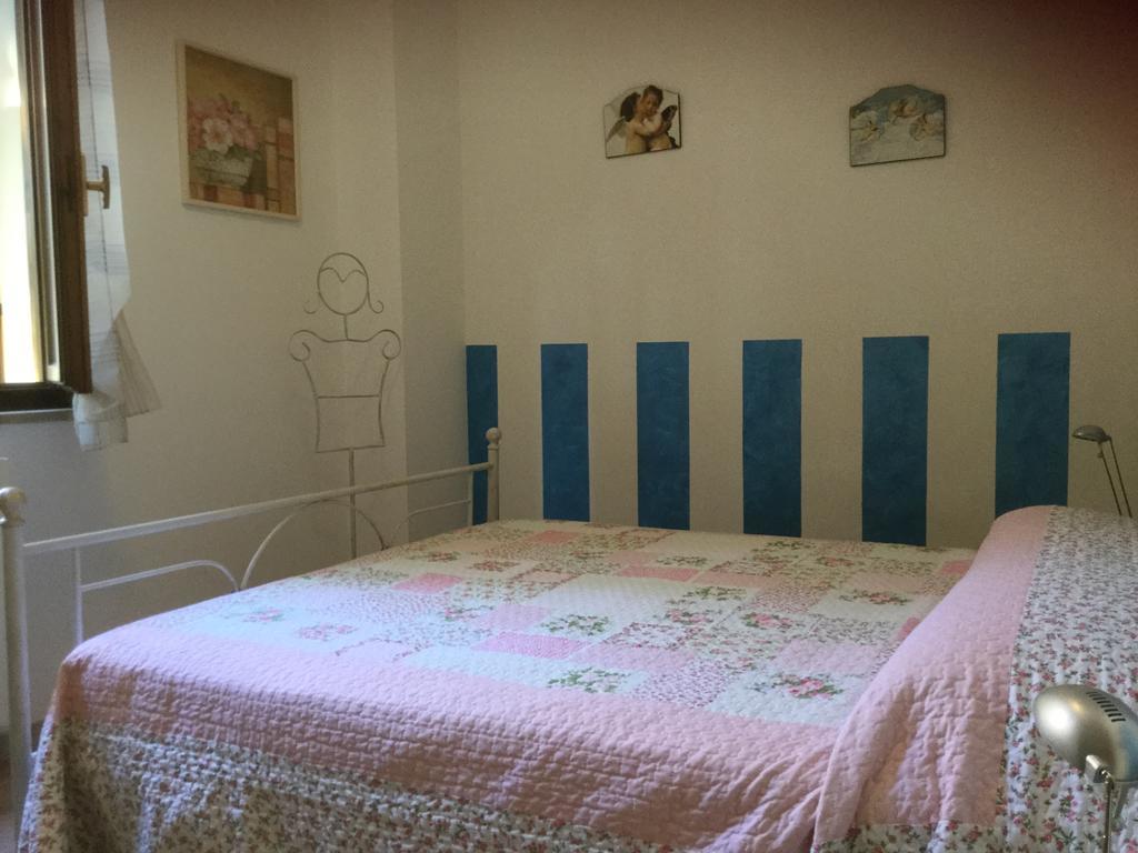 Alla Tomba Di Giulietta Verona Ruang foto