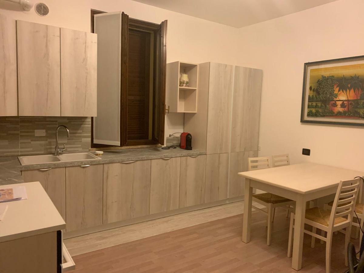 Alla Tomba Di Giulietta Apartment Verona Bagian luar foto