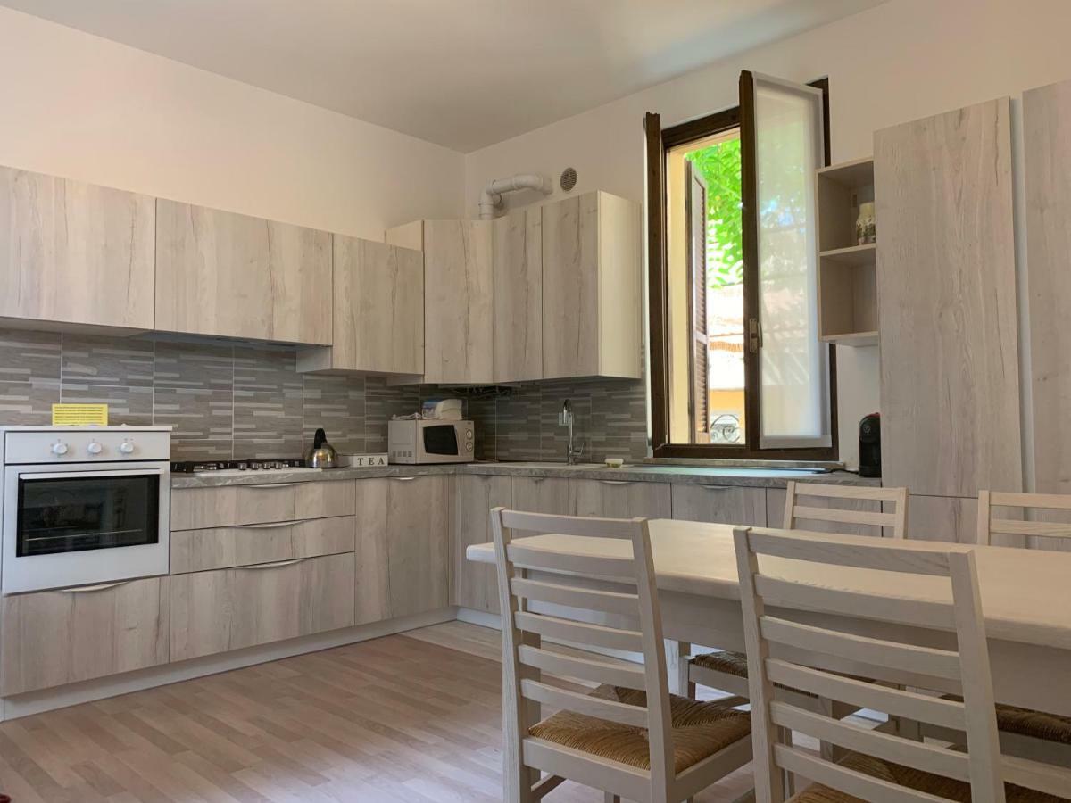 Alla Tomba Di Giulietta Apartment Verona Bagian luar foto